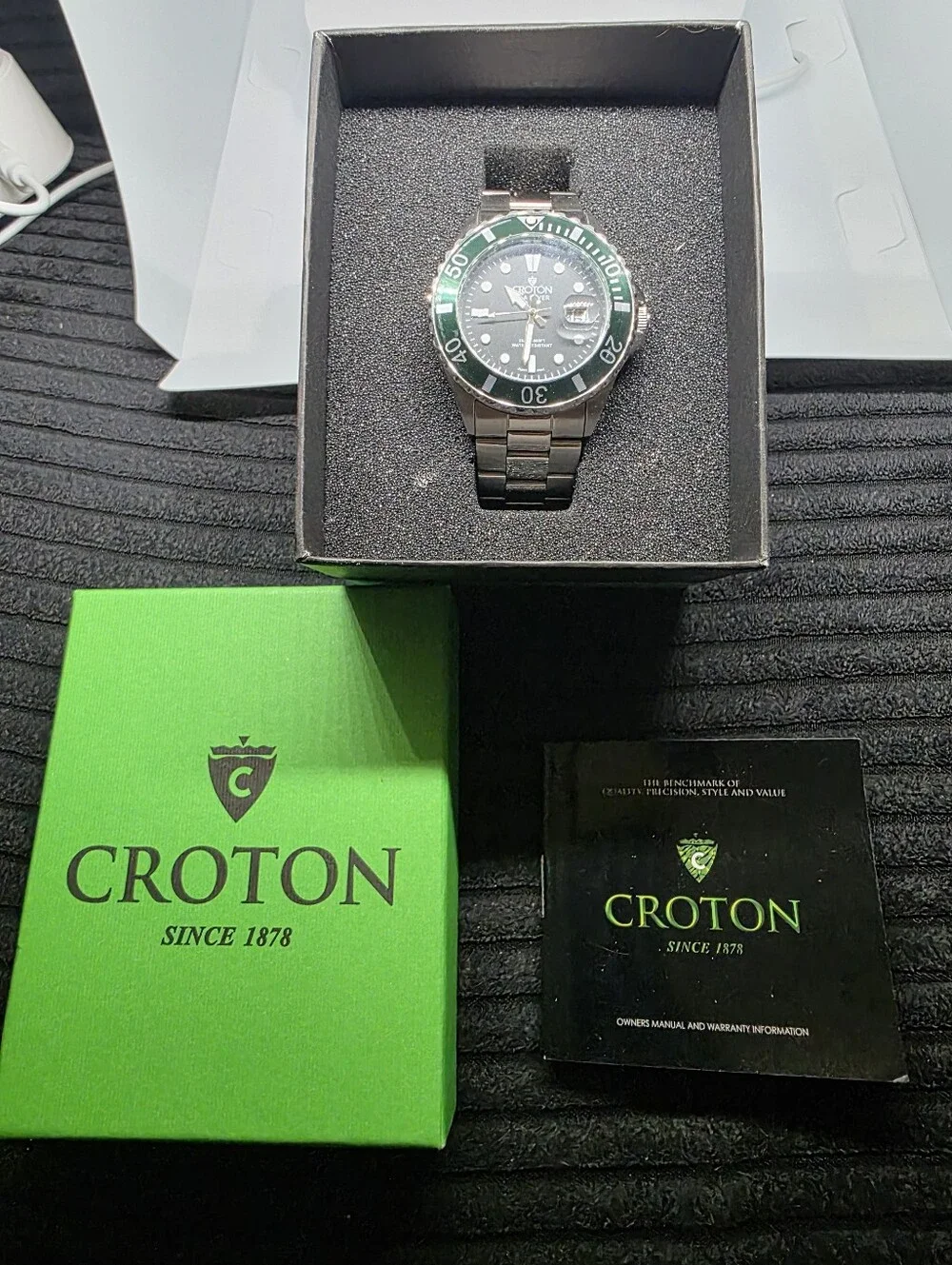 Croton Sea Power CA301303/ Sea Diver quartz watch. 42mm bezel, 20ATM